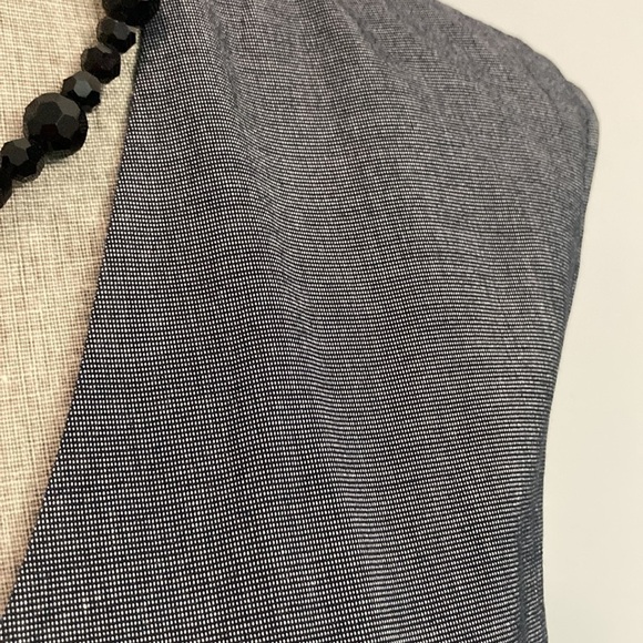 TAVAN & Mitto Grey and Black Pencil Sleeveless Couture Dress​​​​​ - Picture 13 of 16